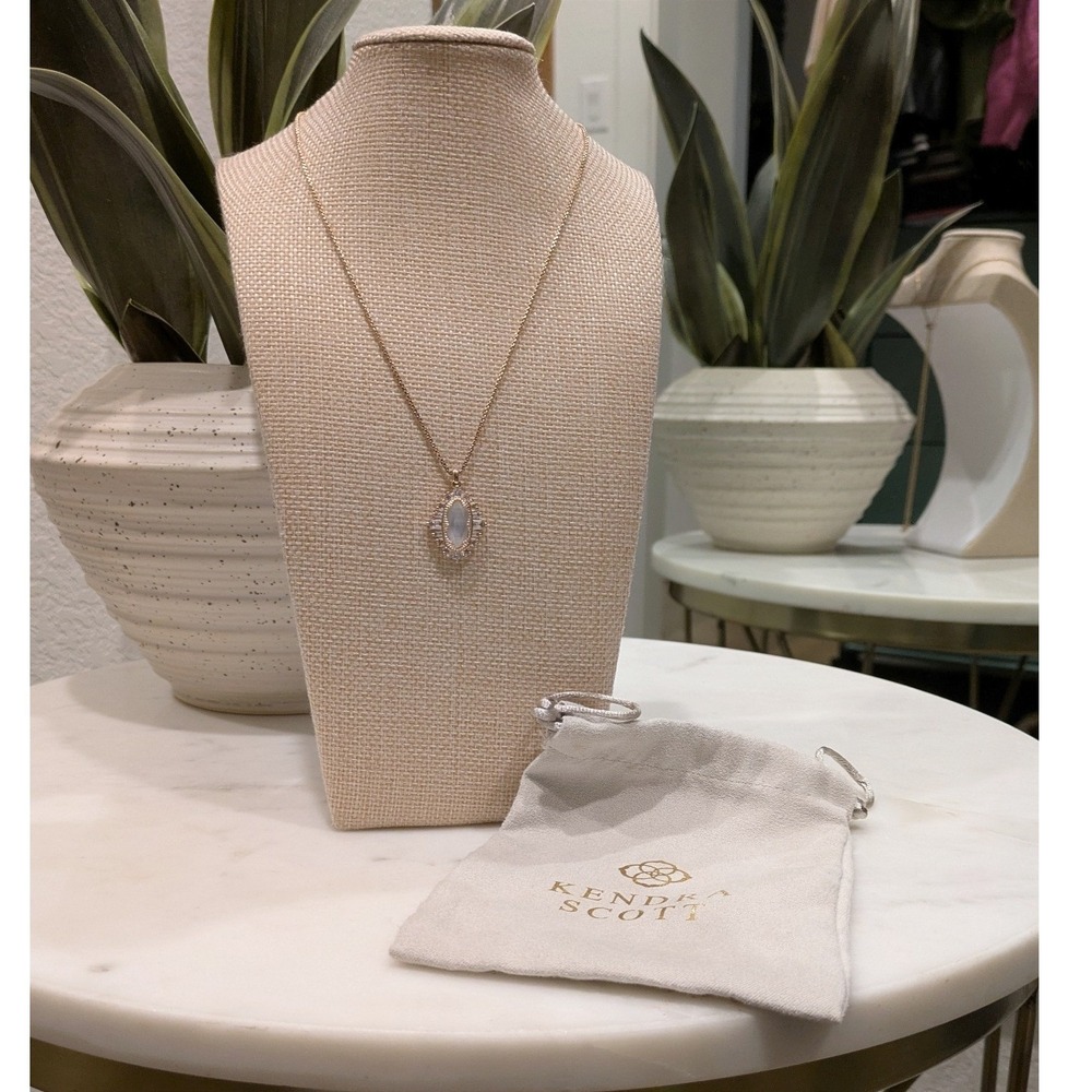 Kendra Scott Crystal Kapri Adjustable Pendant Necklace Rose Gold Crystal Halo